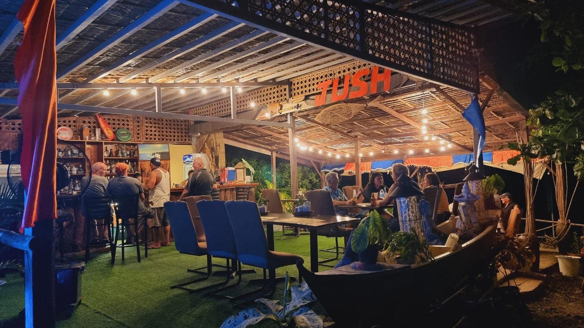 Jush Native And Glamping Dauis Exterior foto